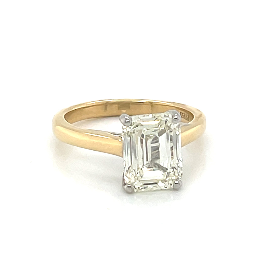 The Solitaire ring Emerald cut 3.05 ct