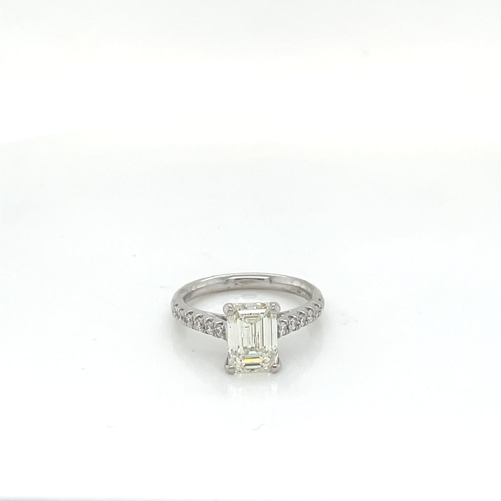 The Solitaire ring with Emerald cut diamond 2.01 ct