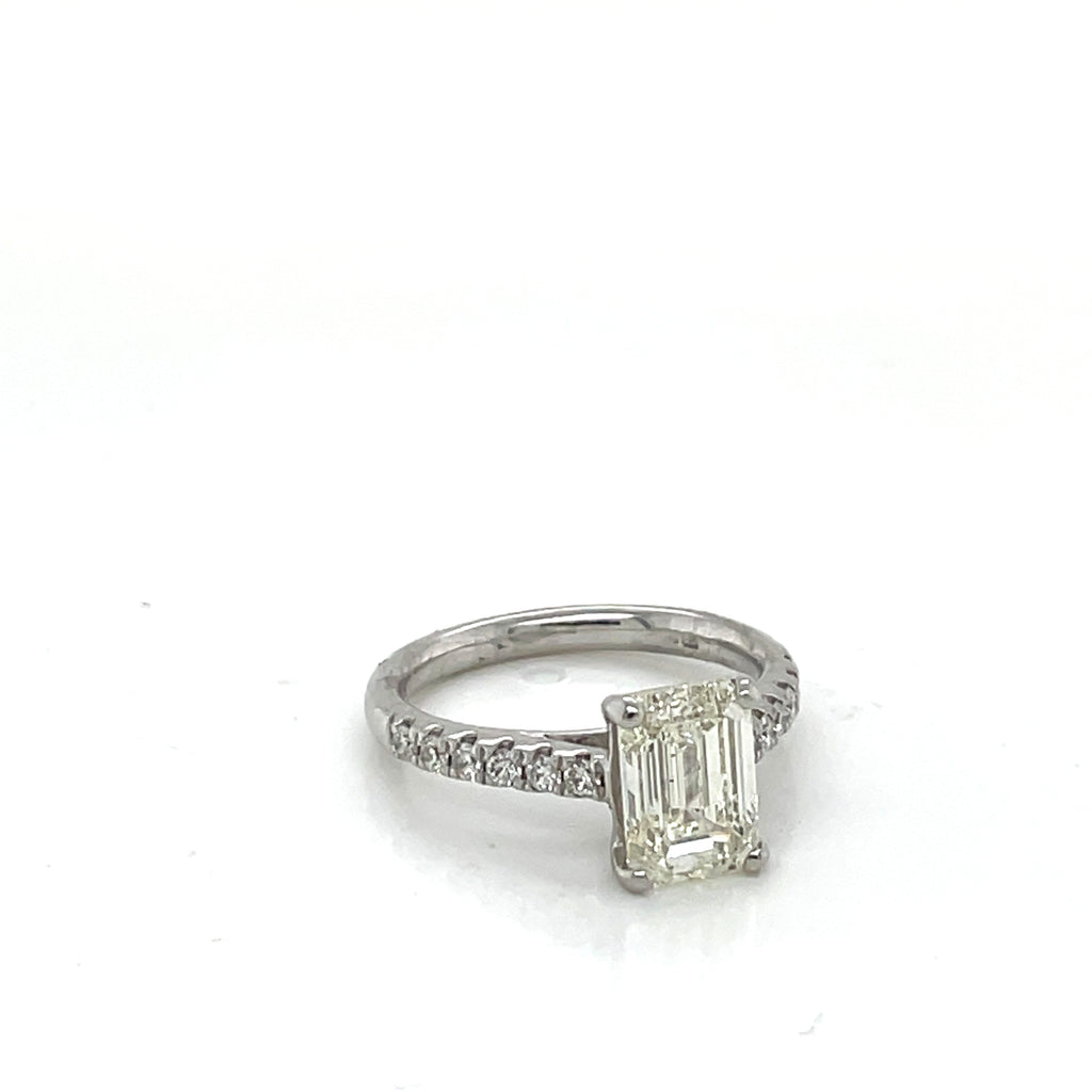 The Solitaire ring with Emerald cut diamond 2.01 ct