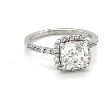 Solitaire diamond ring with Cushion cut diamond 2.10 ct