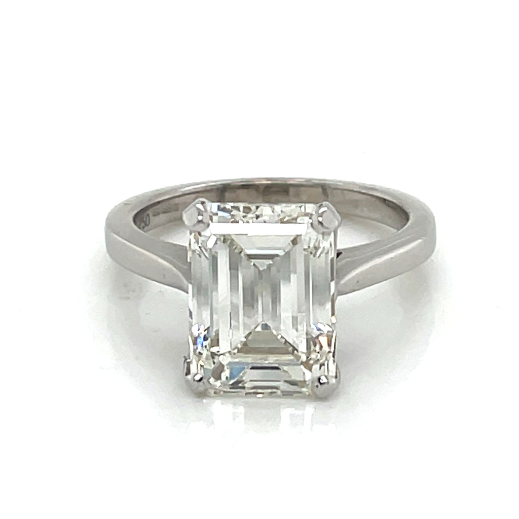 Solitare Diamond Emerald cut ring 5.02 ct