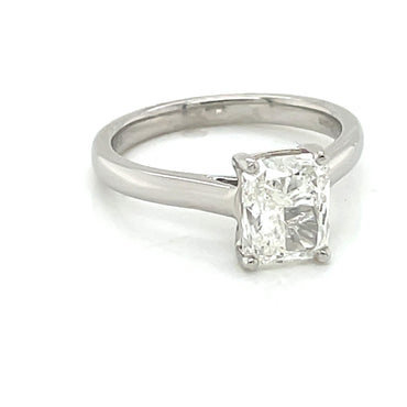 Solitaire Radiant cut diamond ring 2.00ct