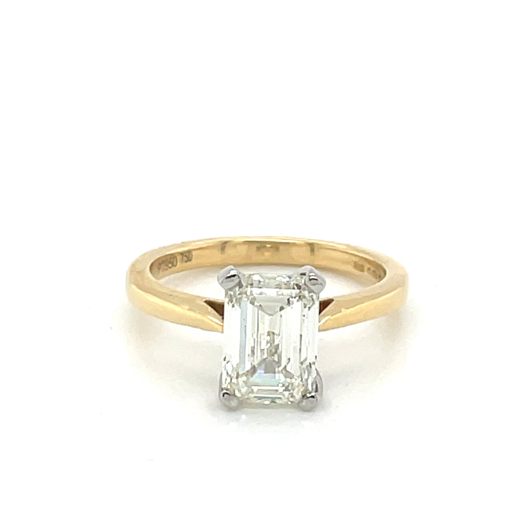 Solitaire Emerald cut diamond ring 2.43 ct