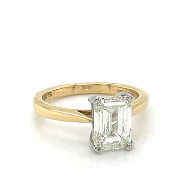 Solitaire Emerald cut diamond ring 2.43 ct