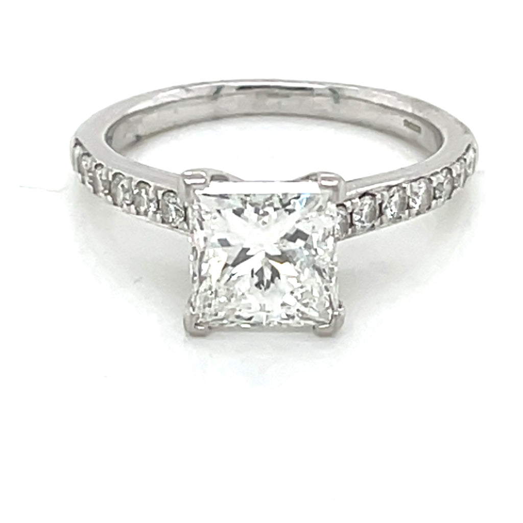 Solitare diamond ring Princess cut Brilliant 2.02 ct