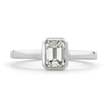 Emerald Cut Solitaire Diamond Ring 1.02ct K VS2 18K white gold